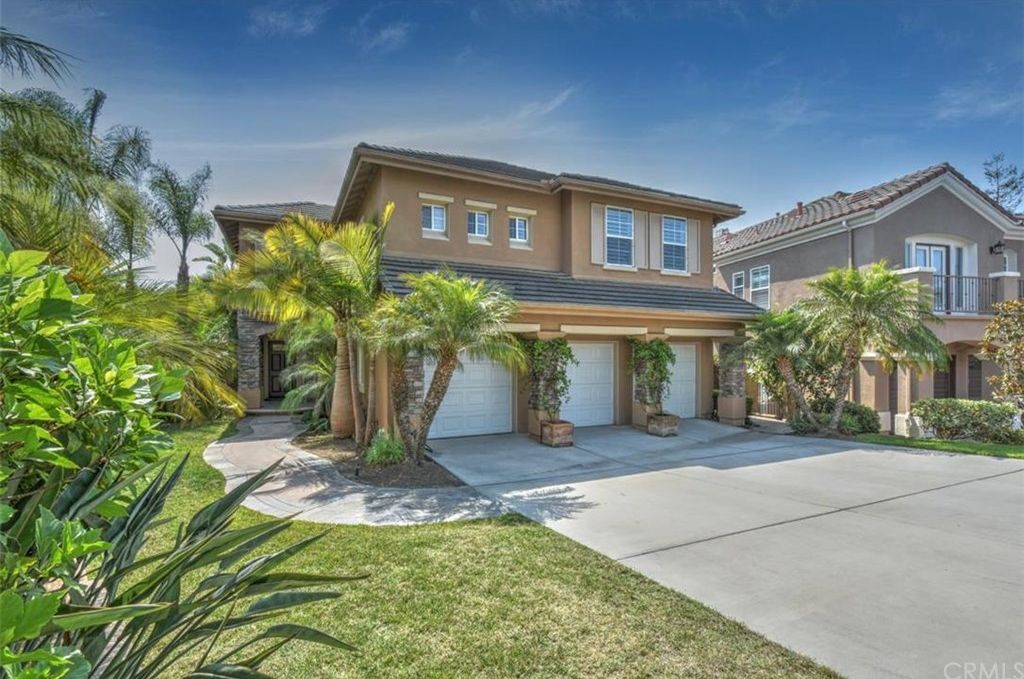 6982 DERBY CR, HUNTINGTON BEACH | $2 Million Dollar Listing