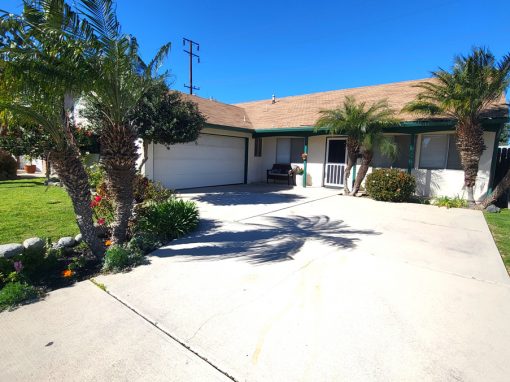 6651 Walton Dr., Huntington Beach, CA 92647 | PRICE: $950,000 | 4 BED + 2 BATH |1368 SQ FT.