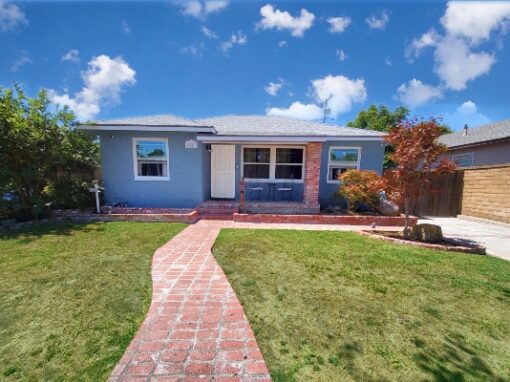 4519 DUNROBIN AVE, LAKEWOOD, CA 90713 | 3 BED | 1.5 BATH | POOL | CENTRAL AC/HEAT 